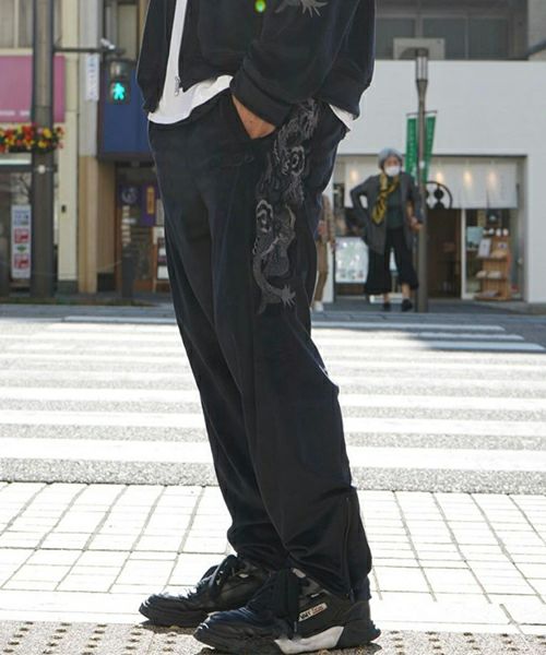 doublet＞CHAOS EMBROIDERY COZY PANTS | MAKES ONLINE STORE