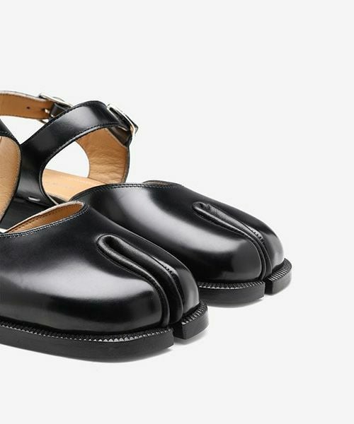 Maison Margiela＞Tabi サンダル(Black) | MAKES ONLINE STORE