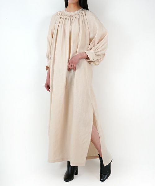 ＜HYKE＞LINEN SMOCKED MAXI DRESS