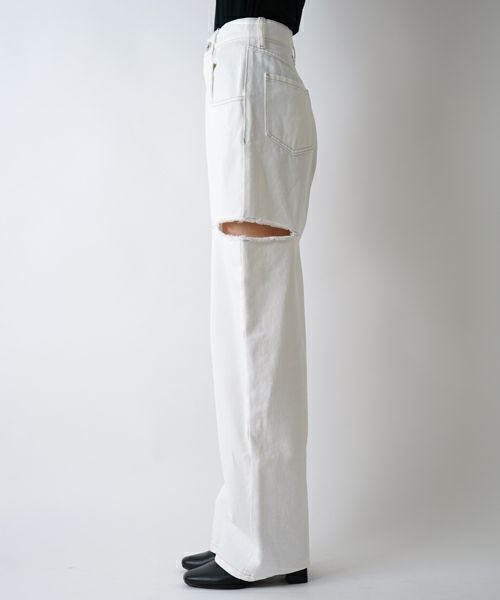 Maison Margiela＞デニムジーンズ スラッシュディテール(WHITE 