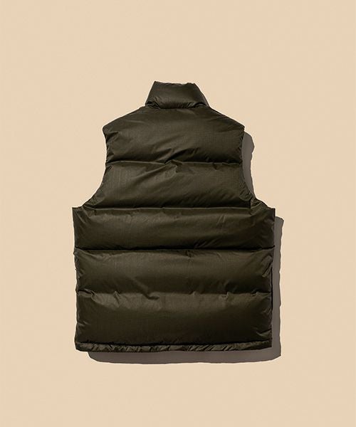 Unlikely>Unlikely Simple Down Vest | MAKES ONLINE STORE Unlikely>Unlikely Simple Down Vest | MAKES ONLINE STORE