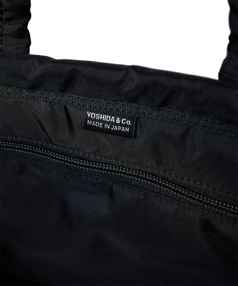 BLACK COMME des GARCONS＞中わた入りナイロン バッグ (1O-K203-052