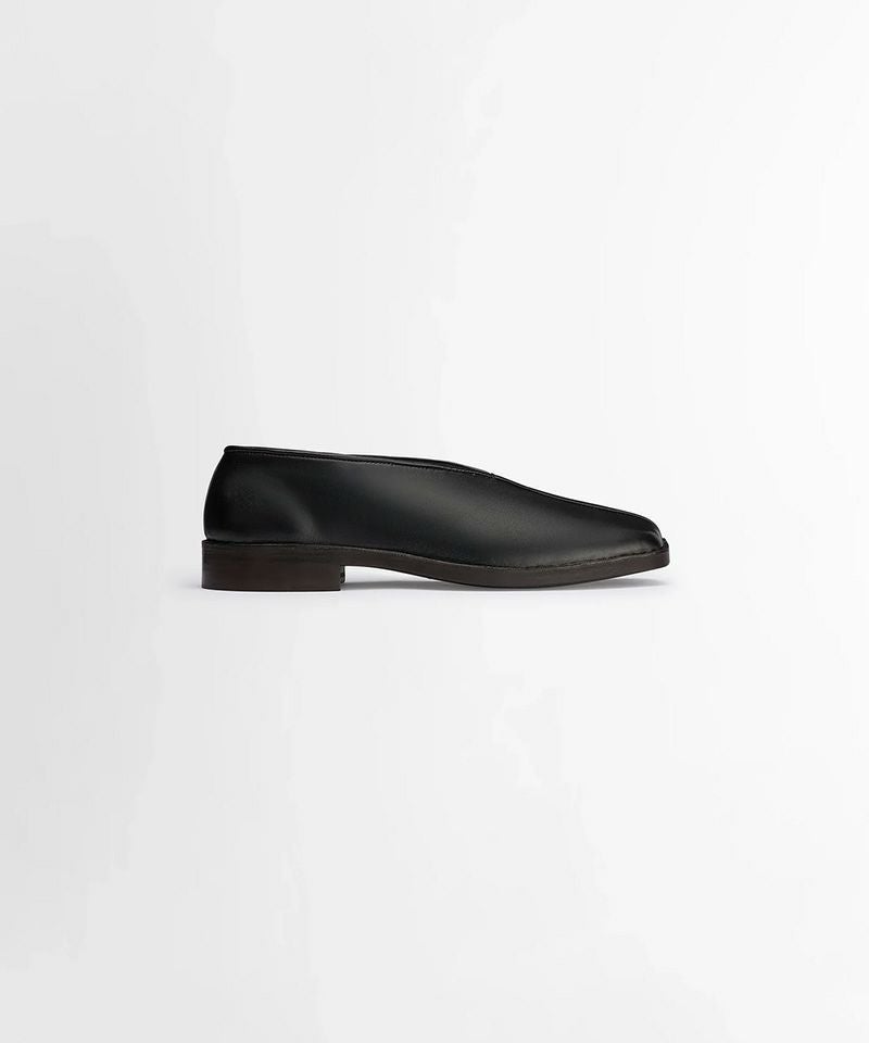 LEMAIRE＞FLAT PIPED SLIPPERS (F00007LL0023/A) | MAKES ONLINE STORE