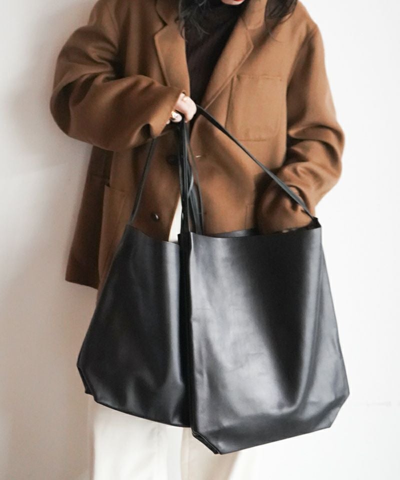 seya.＞ISAAC REINA X SEYA MULTI HANDLE HOBO | MAKES ONLINE STORE