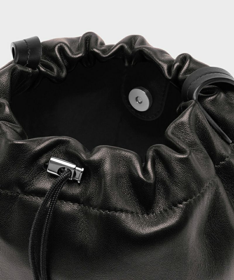Maison Margiela＞ドローストリング ポーチ | MAKES ONLINE STORE