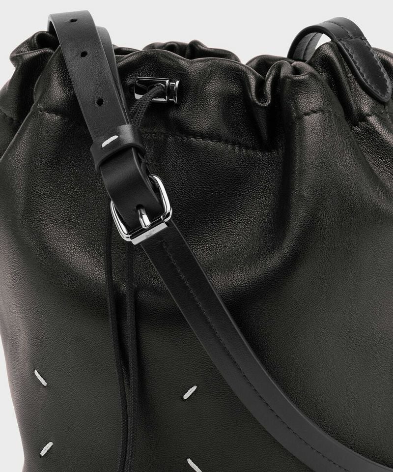 Maison Margiela＞ドローストリング ポーチ | MAKES ONLINE STORE
