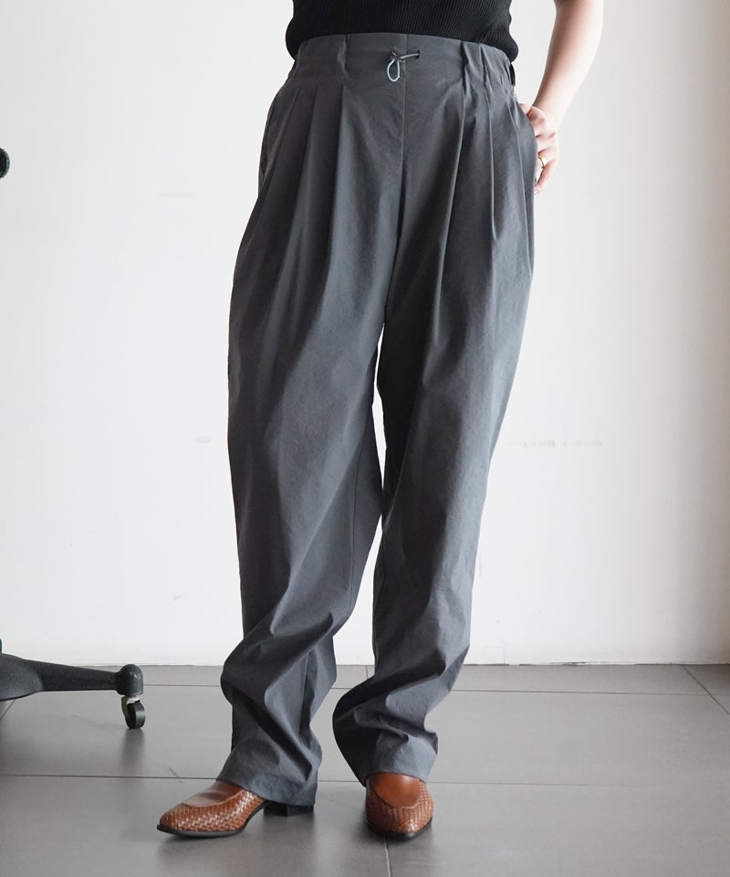 Mame Kurogouchi＞Stretch Drawcord Trousers | MAKES ONLINE STORE