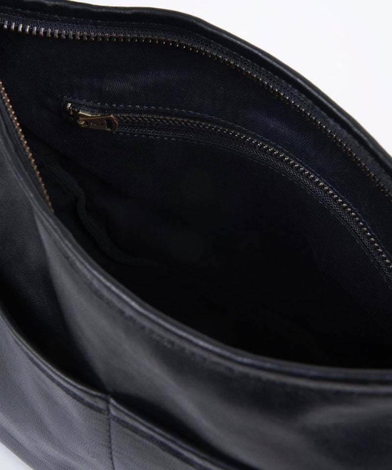 MASSES＞LEATHER SHOULDER BAG | MAKES ONLINE STORE