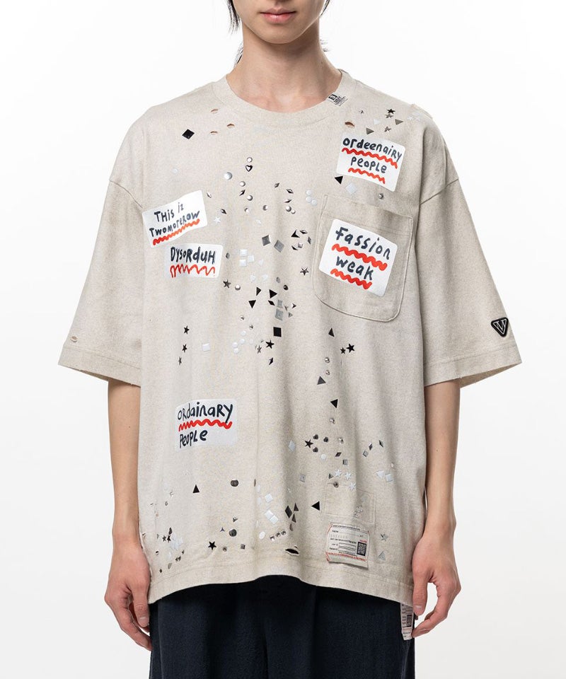 ＜MAISON MIHARAYASUHIRO＞EMBELLISHED STICKER TEE