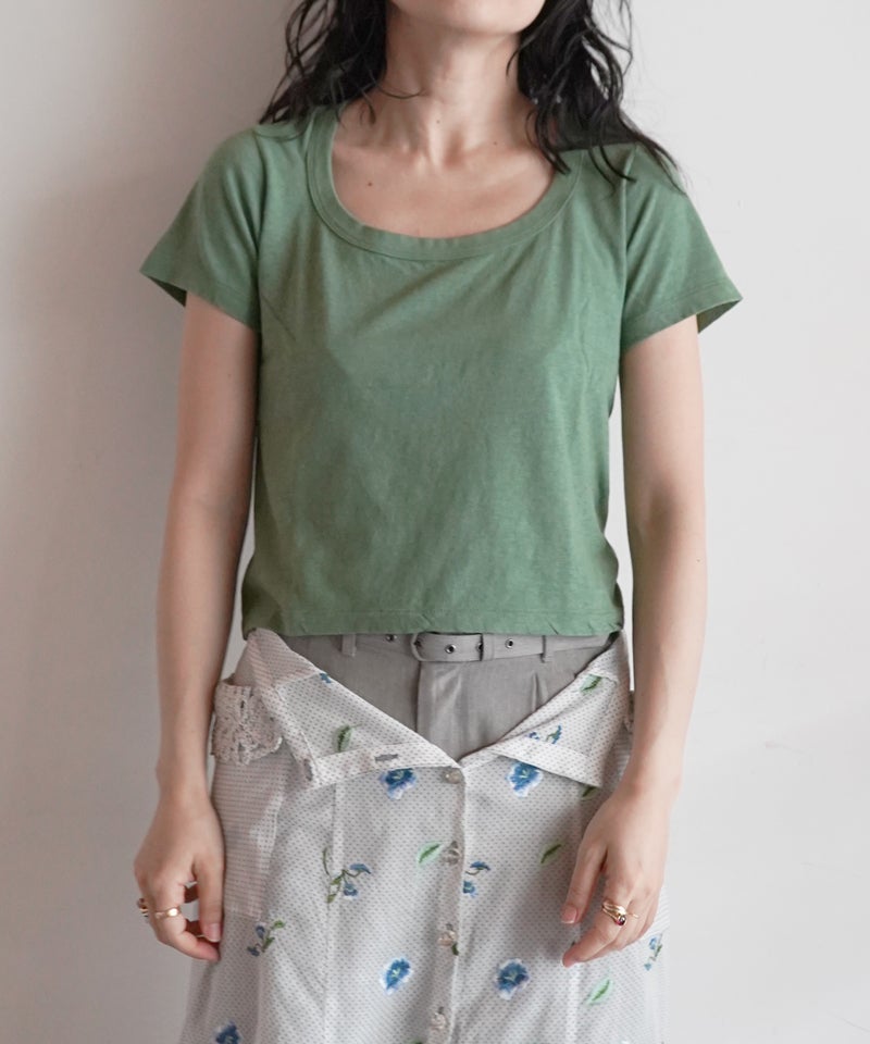 FUMIKA＿UCHIDA＞Trapezoid neck T-shirt | MAKES ONLINE STORE