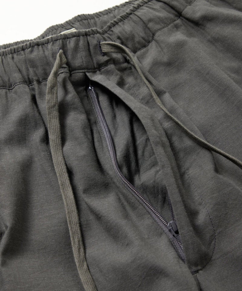 GOLD>VAT DYE CHAMBRAY 1TUCK EASY PANTS | MAKES ONLINE STORE GOLD>VAT DYE CHAMBRAY 1TUCK EASY PANTS | MAKES ONLINE STORE
