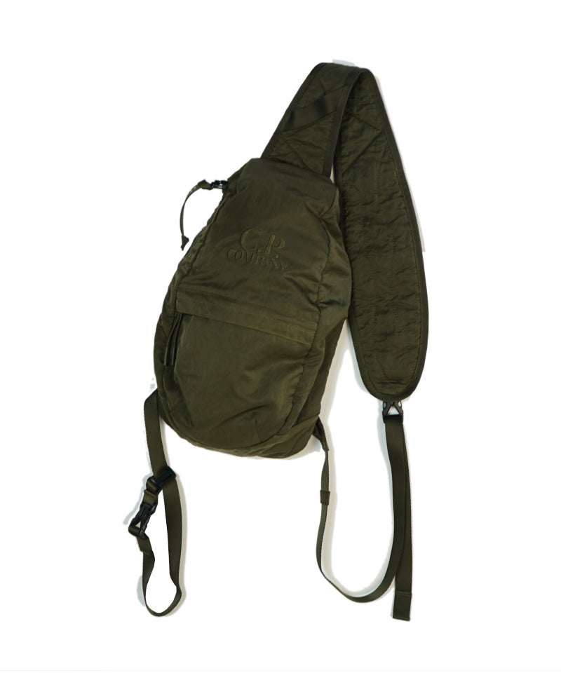C.P. COMPANY＞NYLON B CROSSBODY BAG | MAKES ONLINE STORE