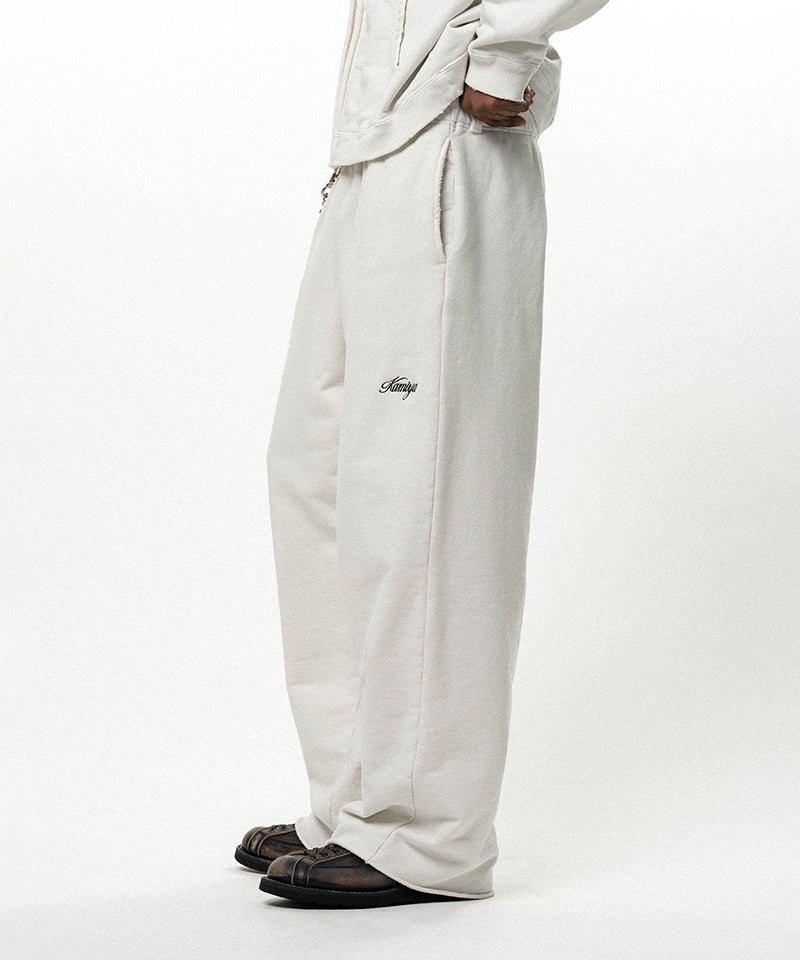 KAMIYA＞Embroidered Wide Sweat Pants | MAKES ONLINE STORE